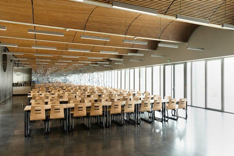 Lycee Bezons Linea 2.4.3 plafond cantine